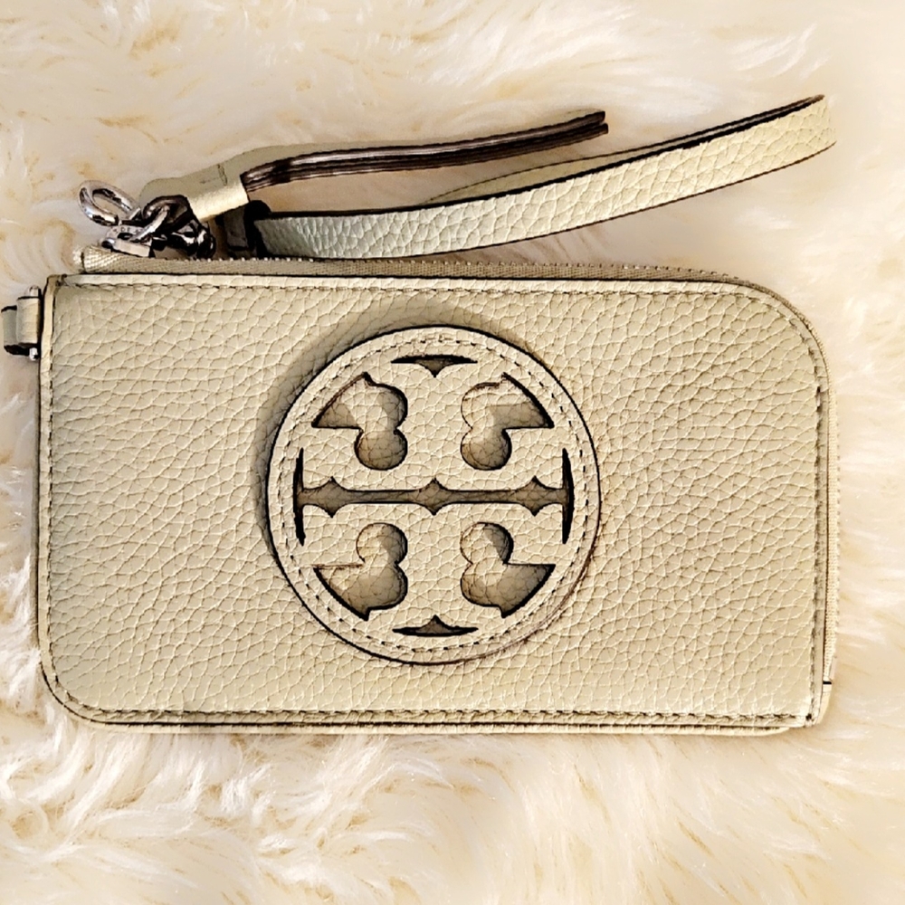 Tory Burch Textured Sage Card Holder/wristlet